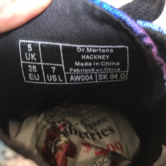 DR. MARTENS Size 7 rainbow splatter boots - Picture 3 of 9